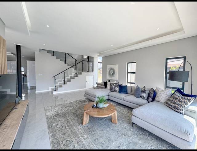 4 BEDROOM HOUSE FOR SALE IN FOUNTAINBROOK ESTATE